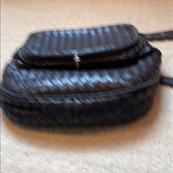 TIRAS black woven leather bag with shoulder strap - Picture 8 of 8